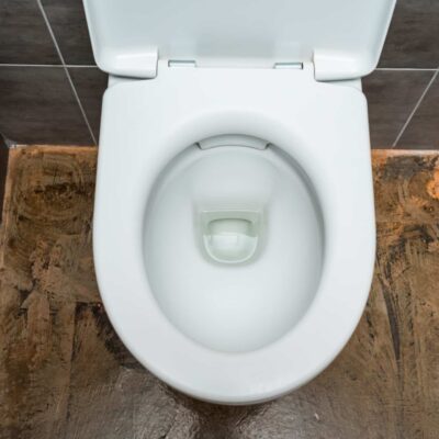 Rensning av avlopp: WC eller renslucka